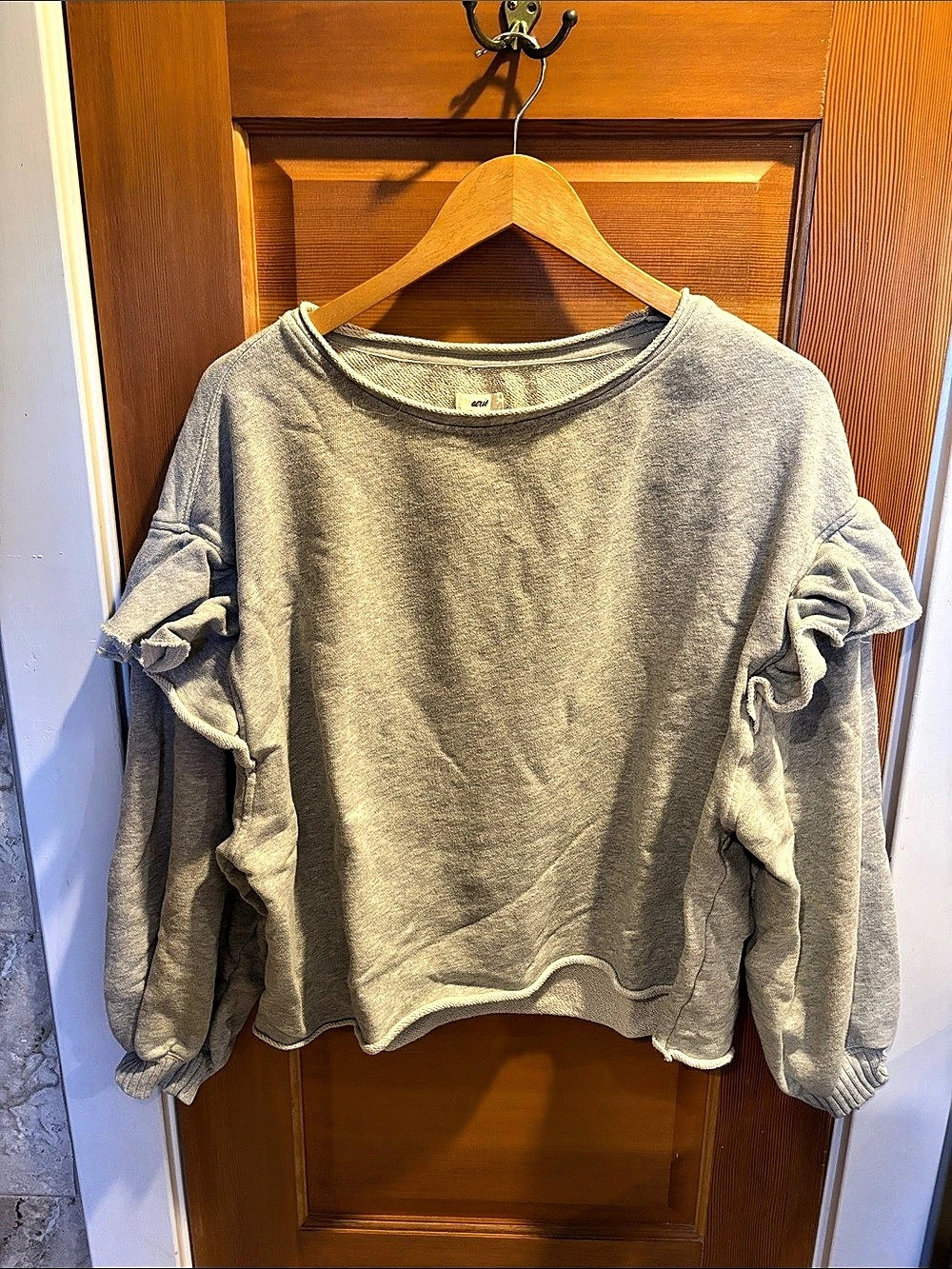 aerie Ruffle Sleeve Sweatshirt Gray Size Medium